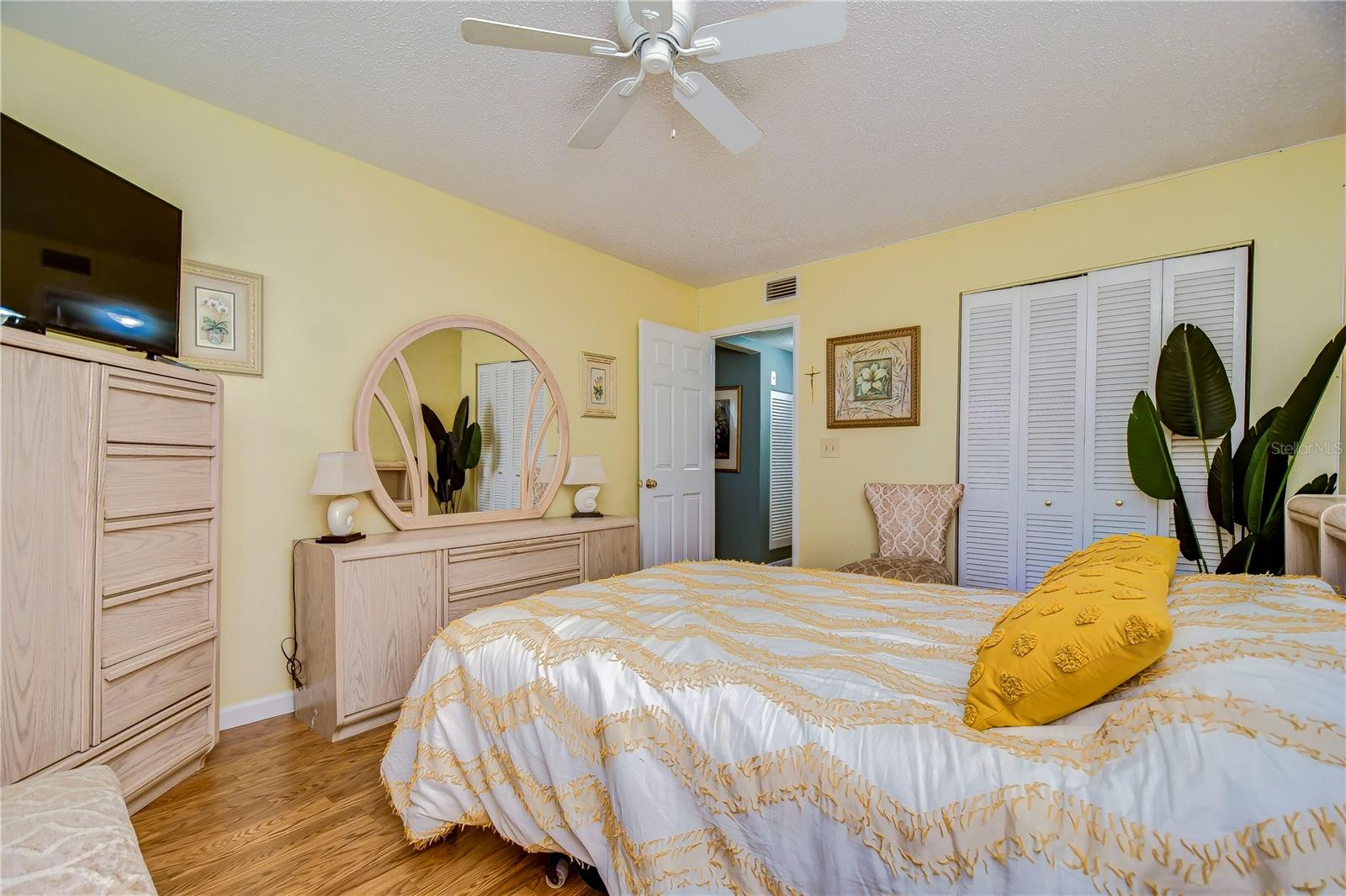 1893 SHORE DR S #206 — photo 21
