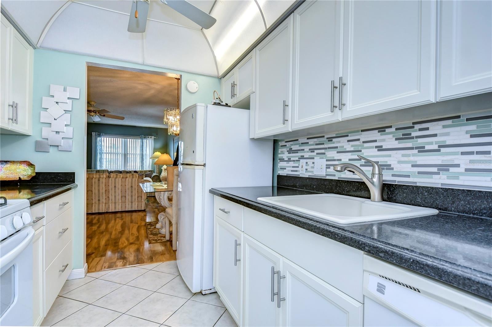 1893 SHORE DR S #206 — photo 15