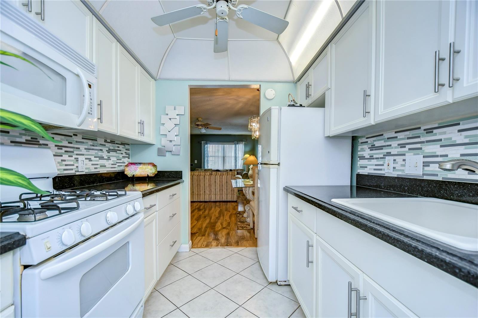 1893 SHORE DR S #206 — photo 16