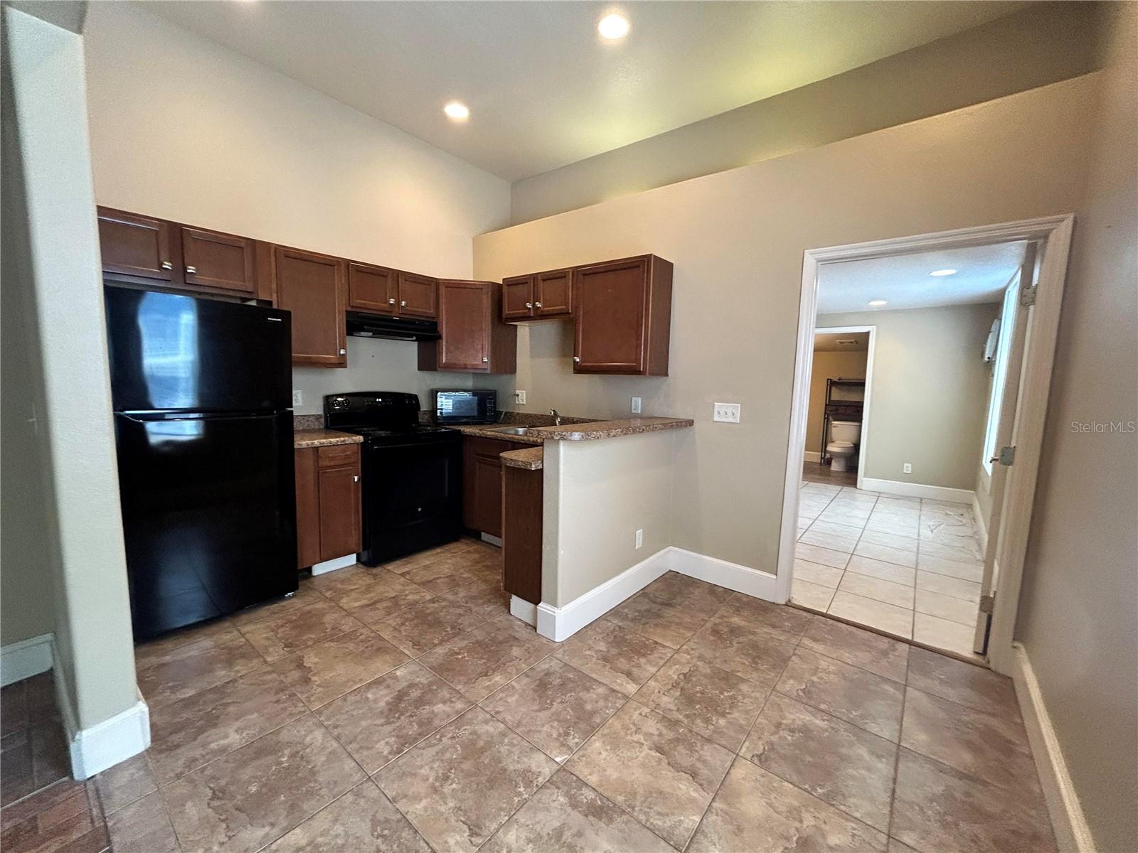 739 DARTMOOR ST N #739 — photo 4