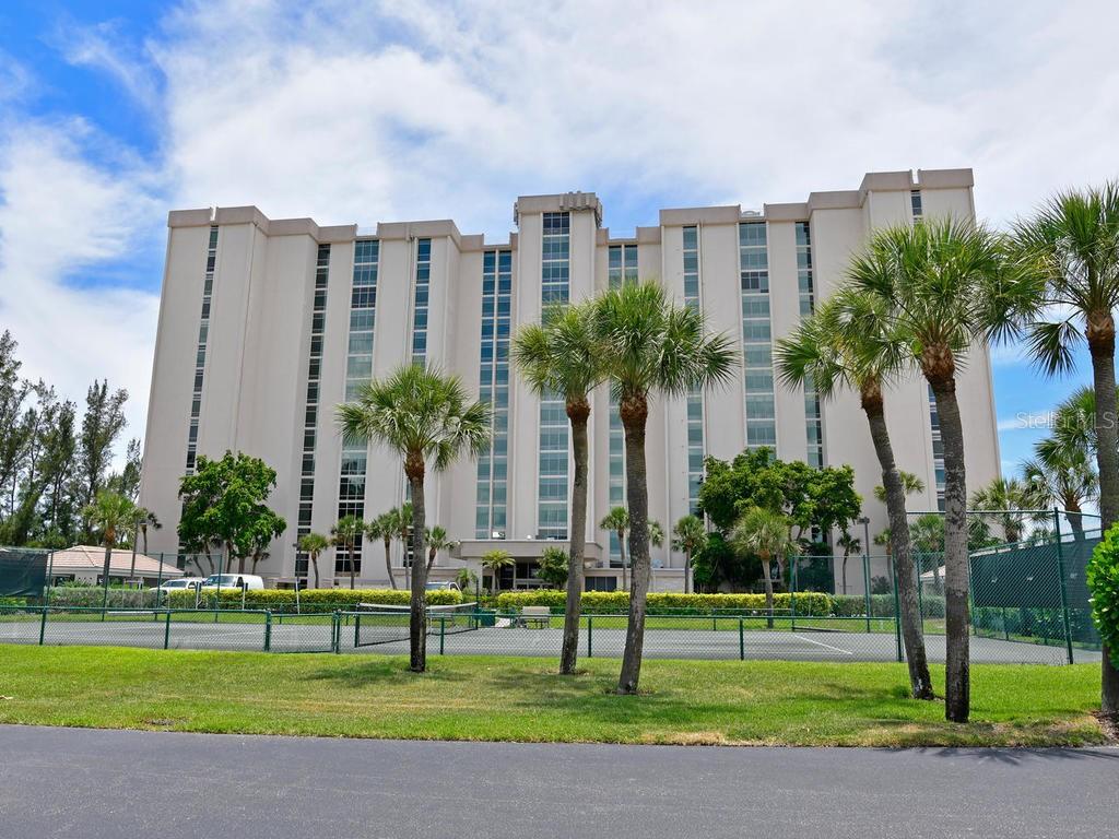 2425 GULF OF MEXICO DR #7F — photo 2