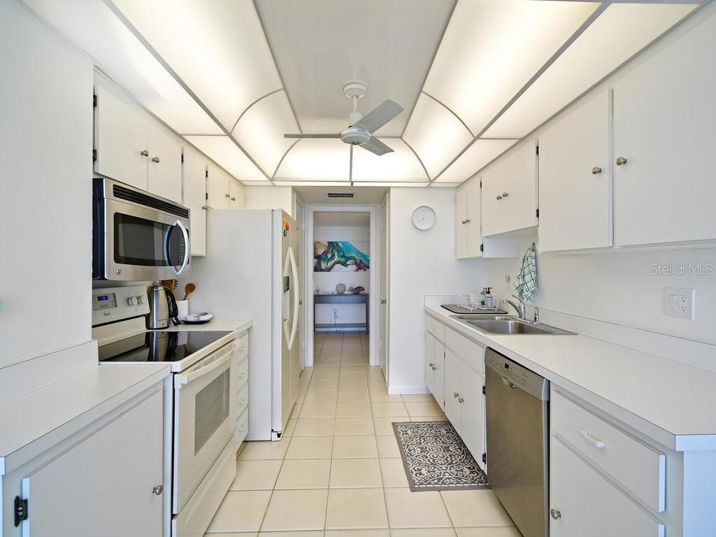 2425 GULF OF MEXICO DR #7F — photo 27