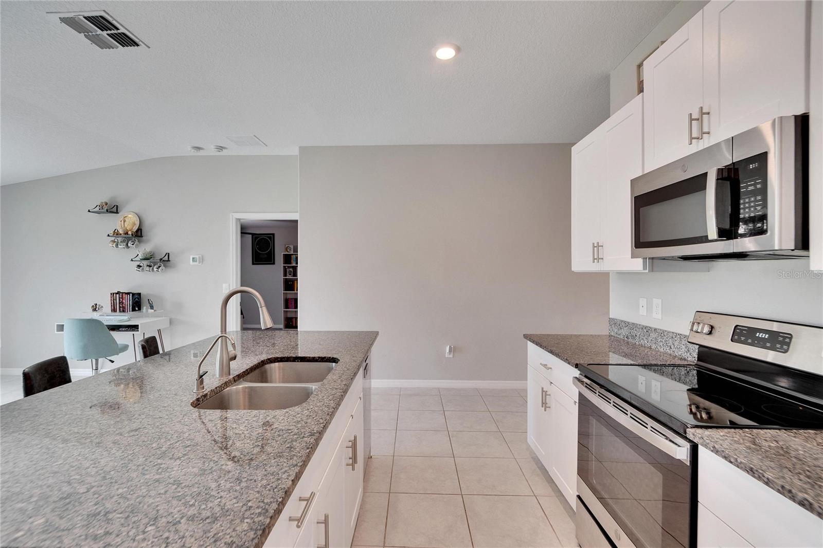 3508 COASTAL DUSK DR — photo 11