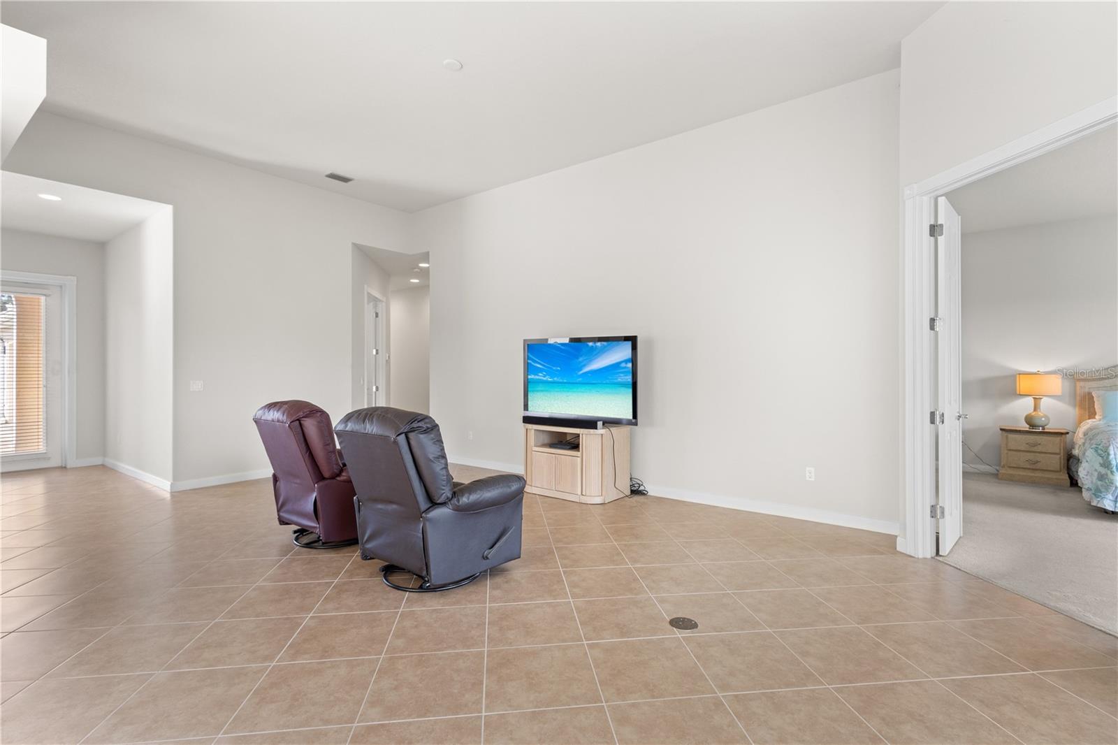 13180 IPOLITA ST — photo 12