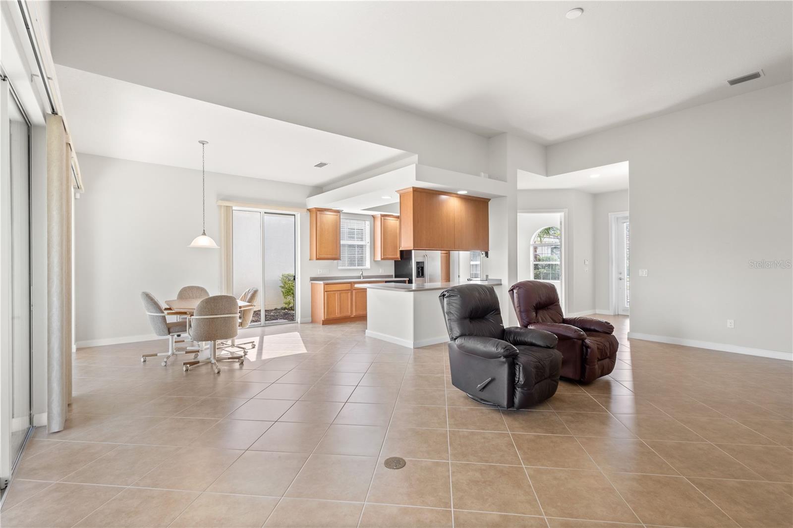 13180 IPOLITA ST — photo 13