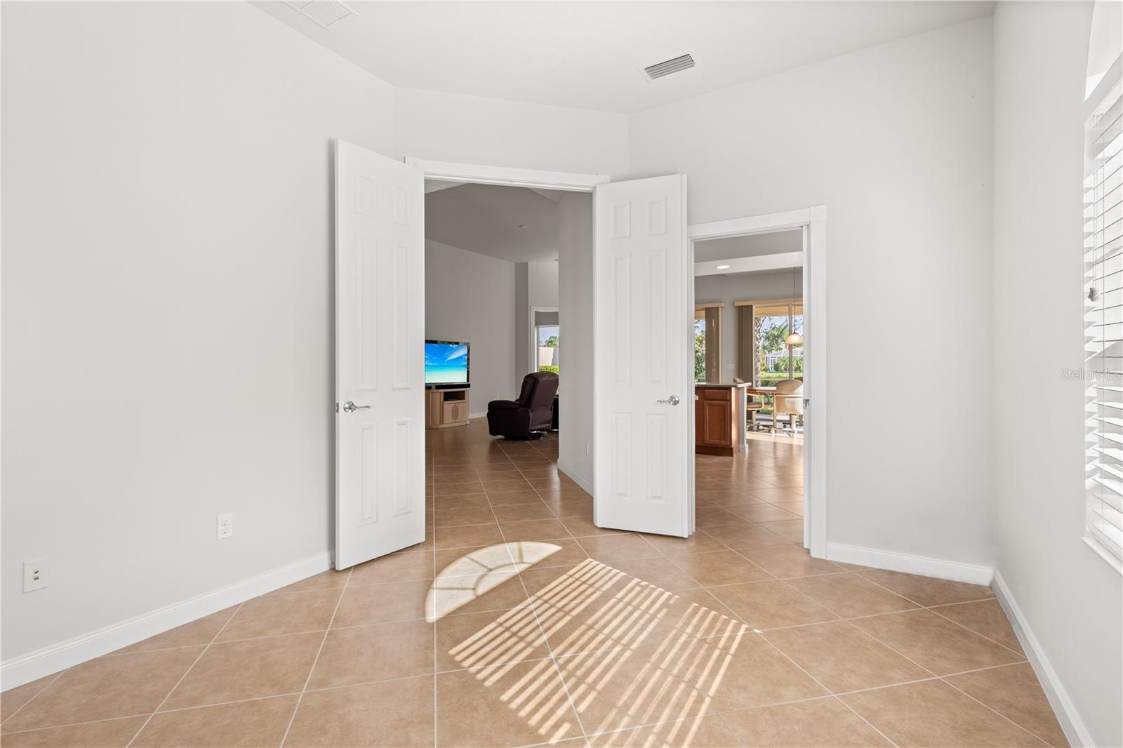 13180 IPOLITA ST — photo 7