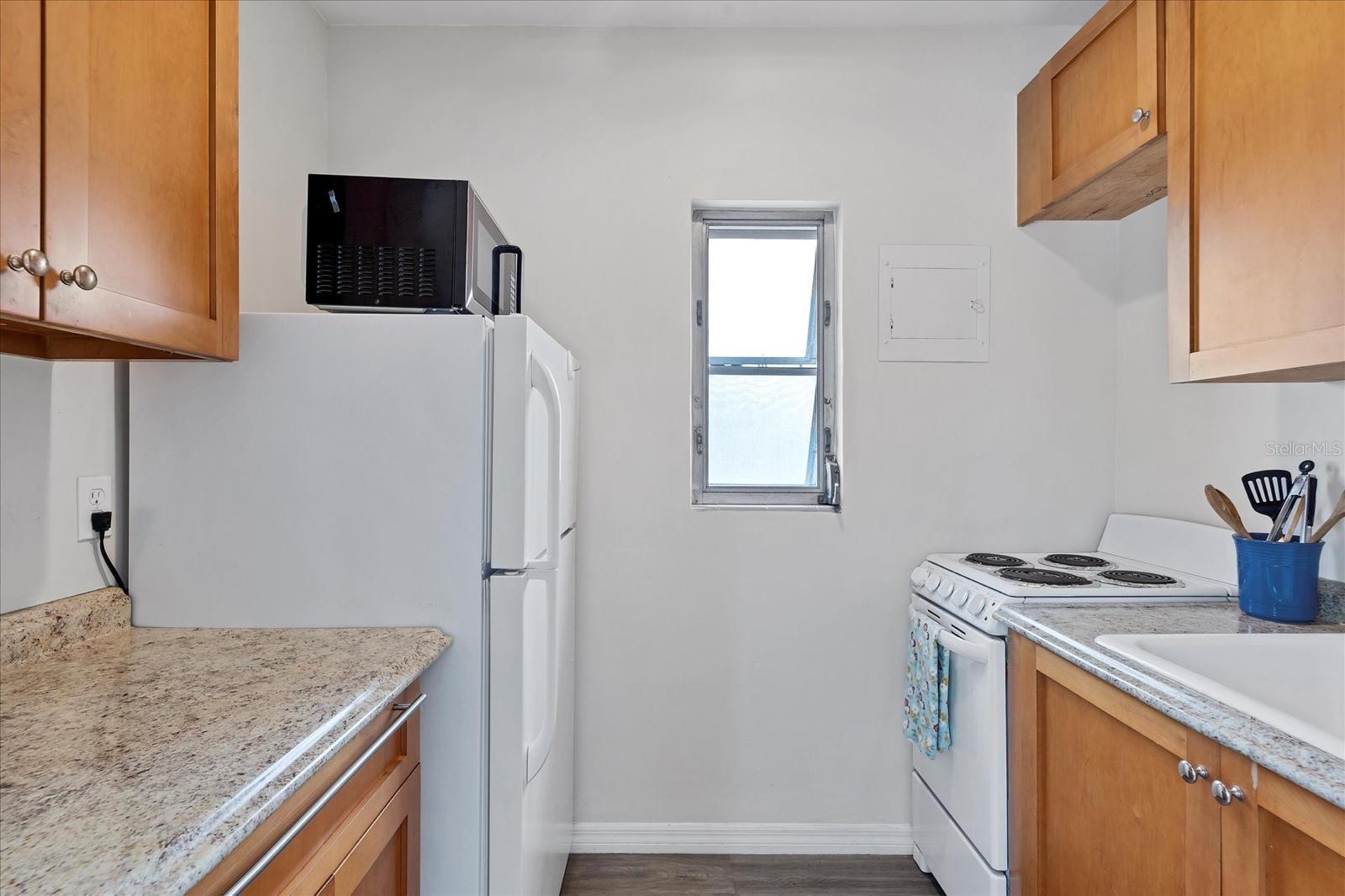 1901 HYDE PARK ST #G — photo 12