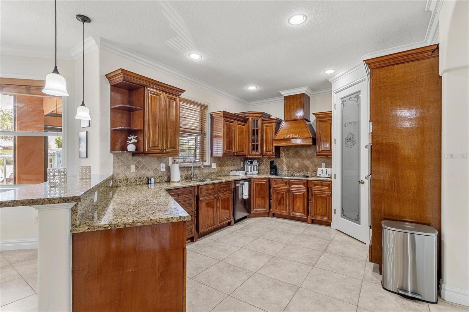 11302 SOUTHWIND LAKE DR — photo 22