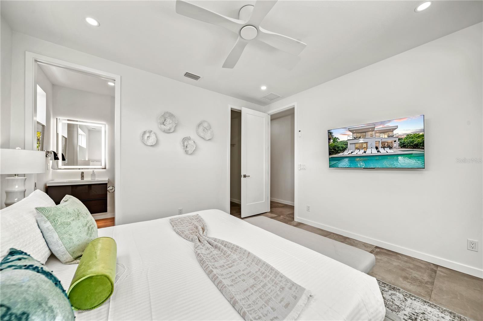 2327 HILLVIEW ST — photo 44