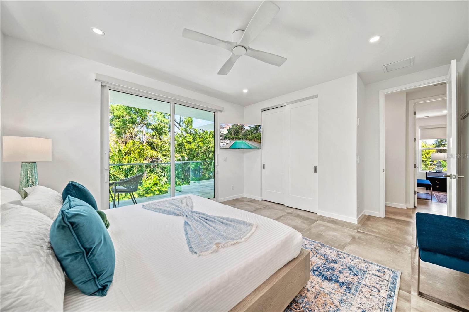 2327 HILLVIEW ST — photo 40