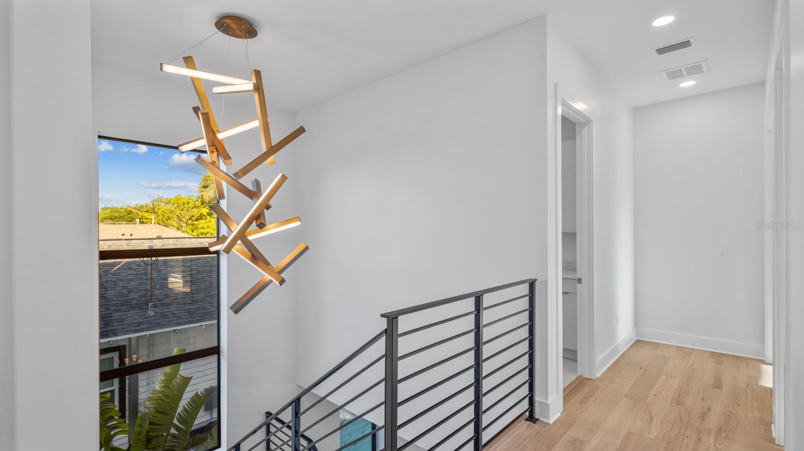 2203 N GLENWOOD AVE — photo 18