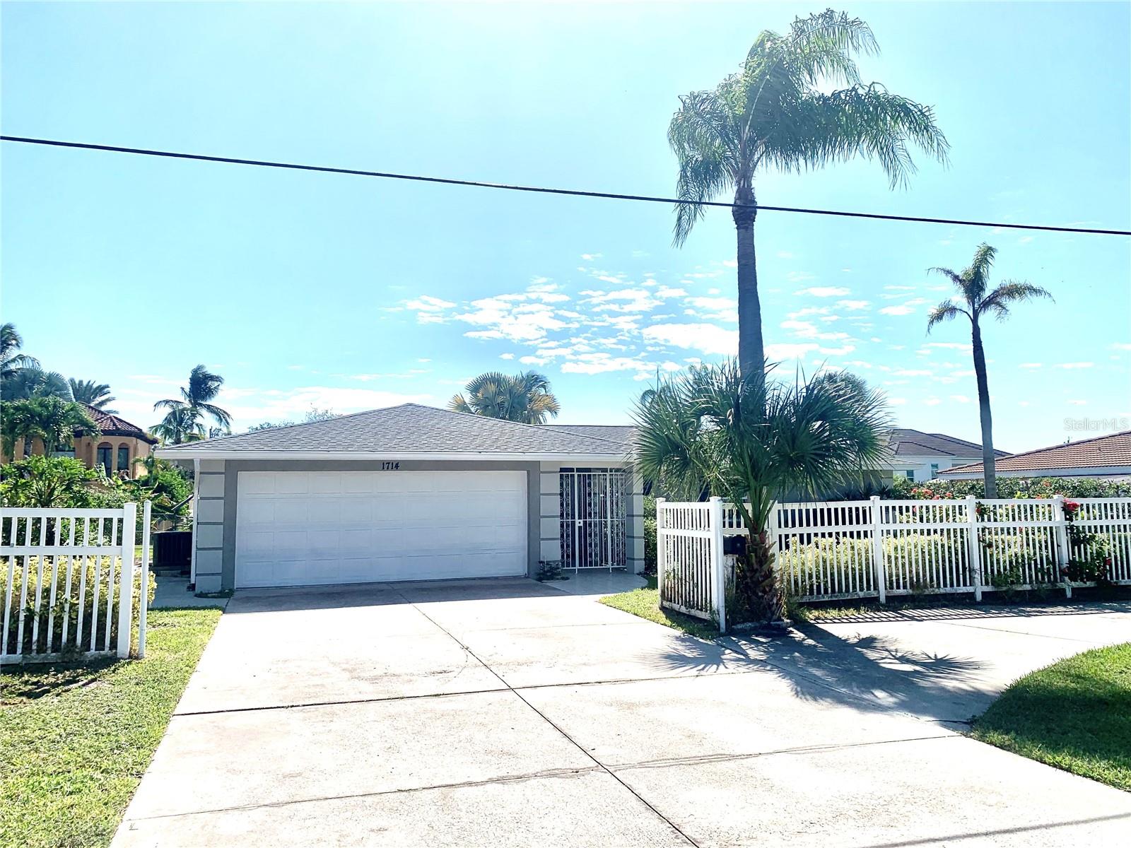 1714 MEADOWOOD ST — photo 2