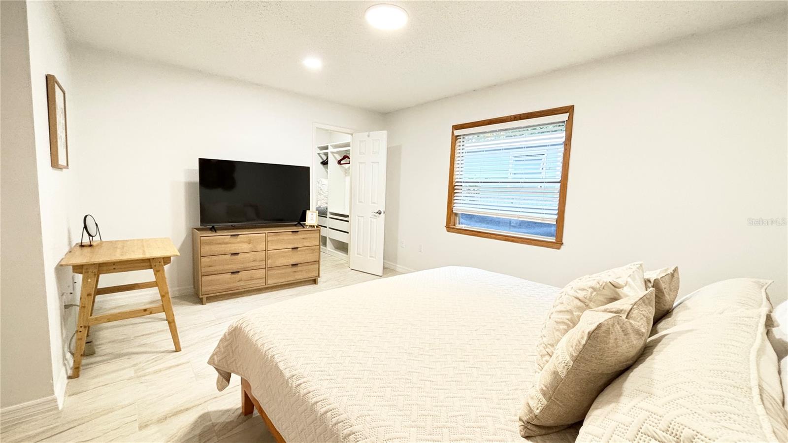 2431 LOMA LINDA ST — photo 28