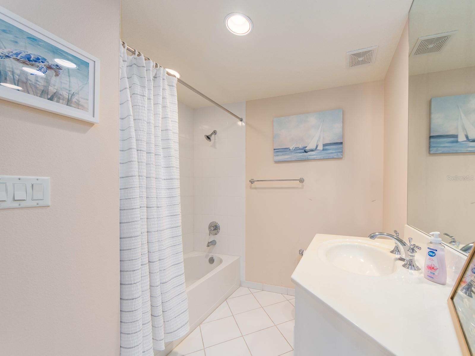 521 MANDALAY AVE #410 — photo 27