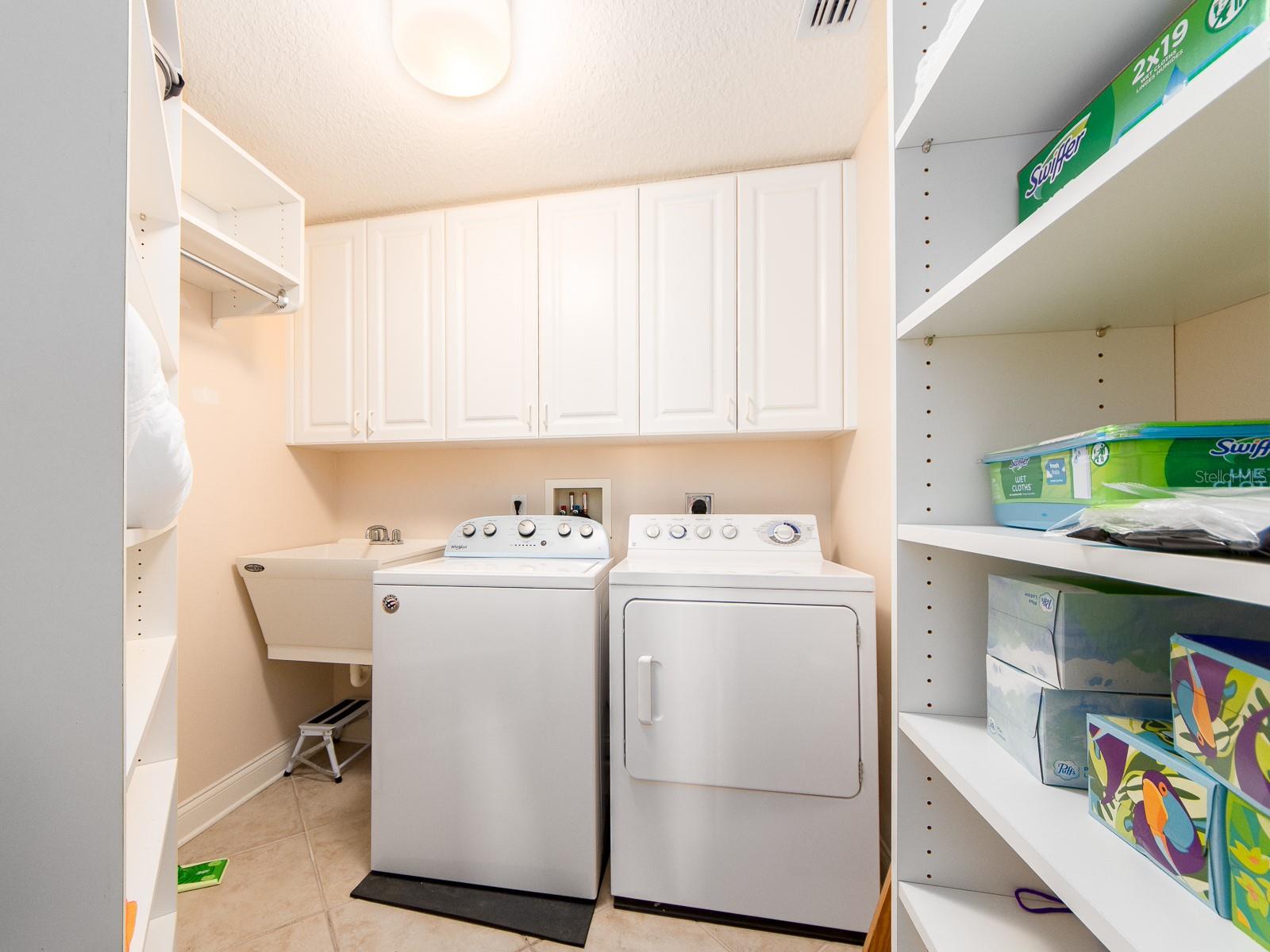 521 MANDALAY AVE #410 — photo 32