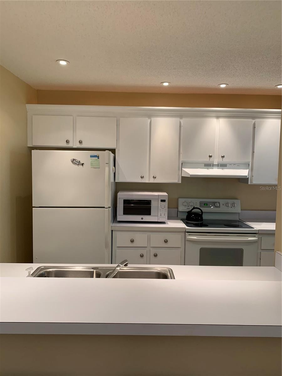 Home in SARASOTA — photo 4