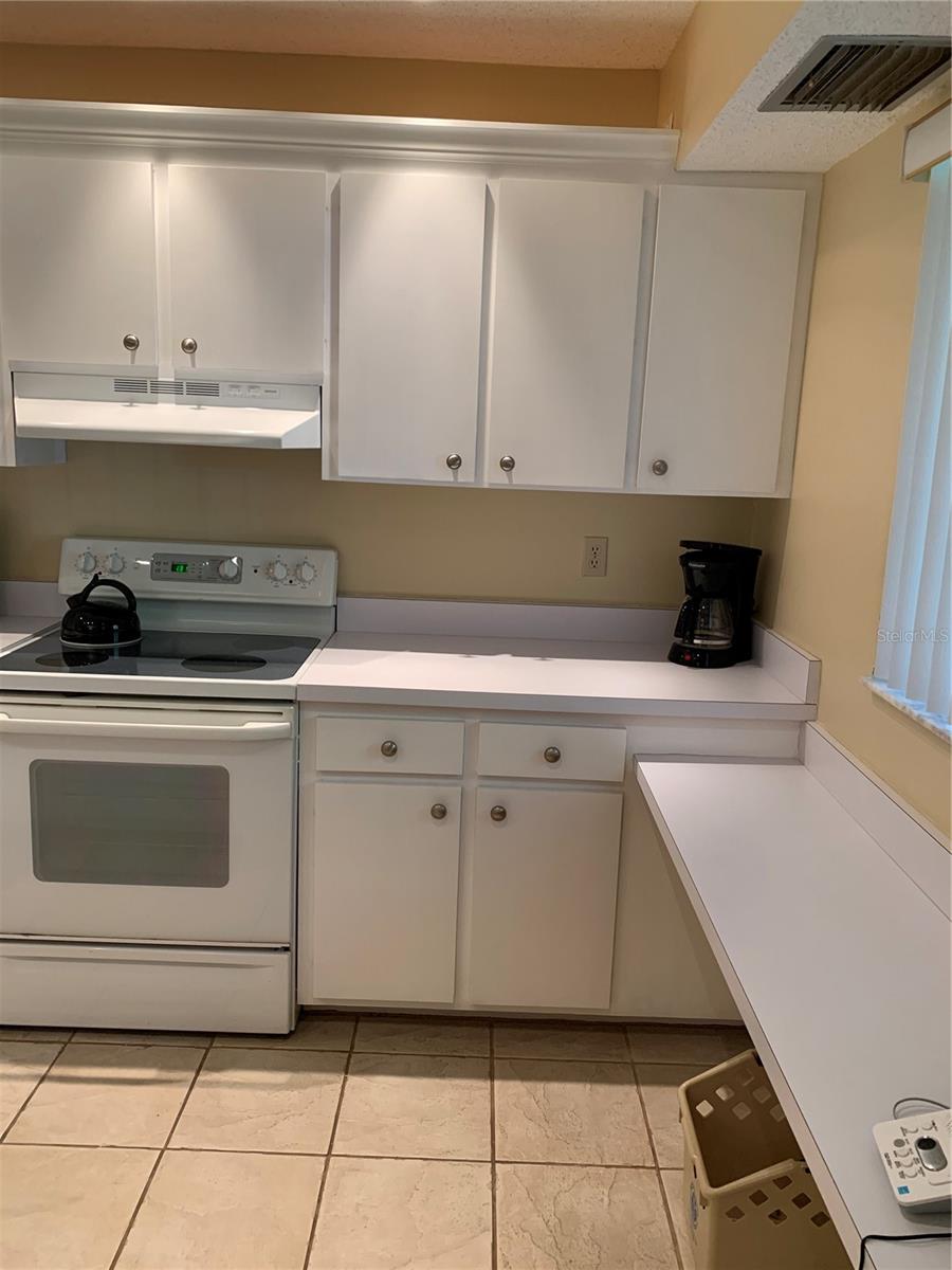 Home in SARASOTA — photo 3