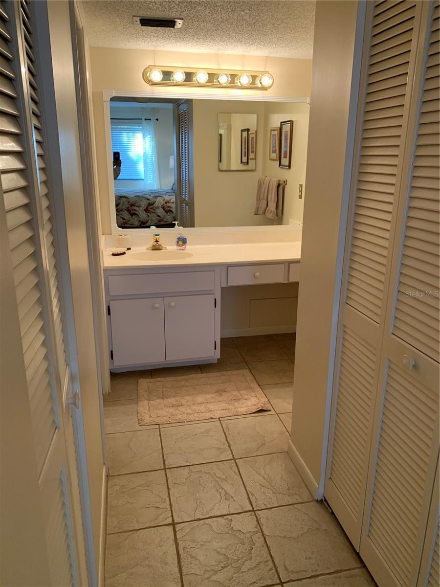 Home in SARASOTA — photo 12