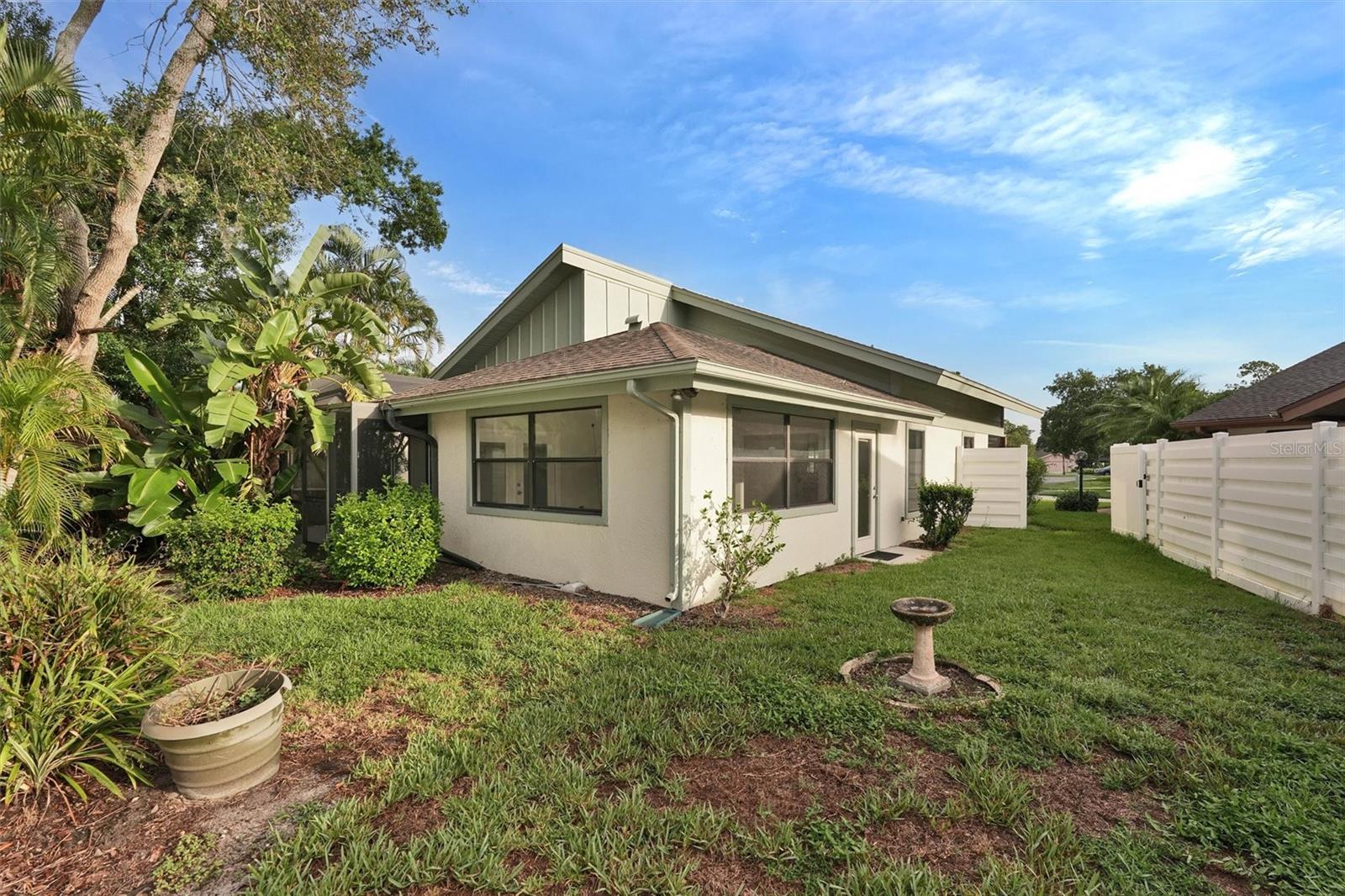 7861 PINE TRACE DR #7861 — photo 4