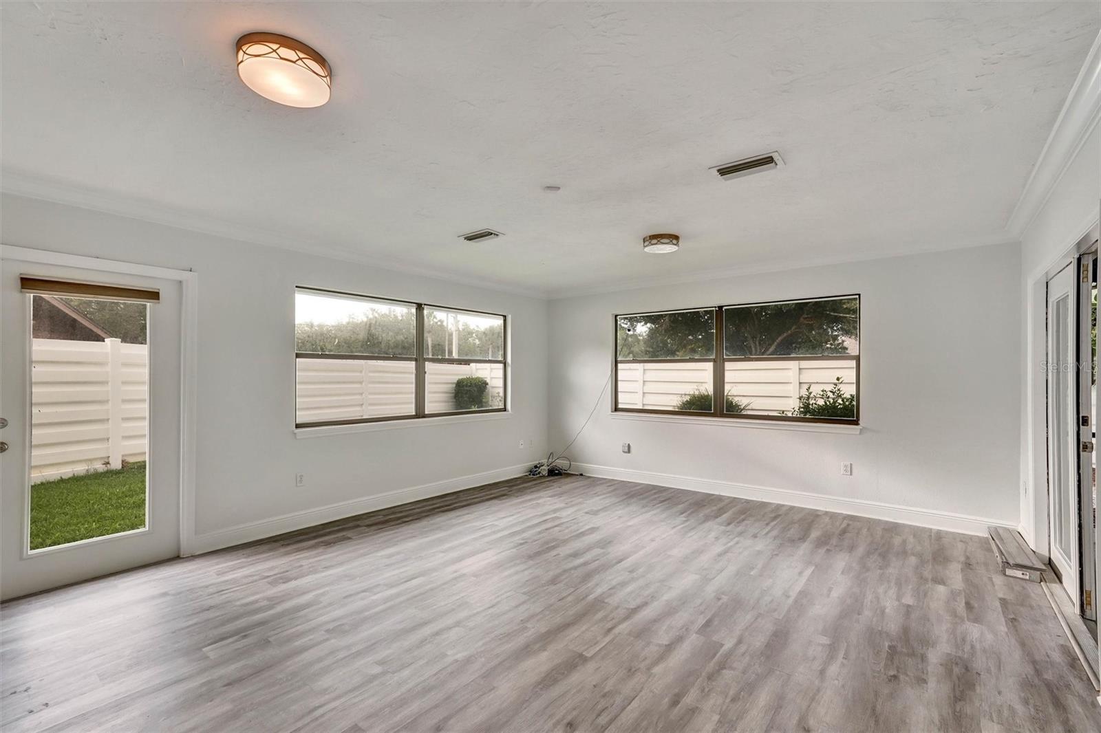 7861 PINE TRACE DR #7861 — photo 18