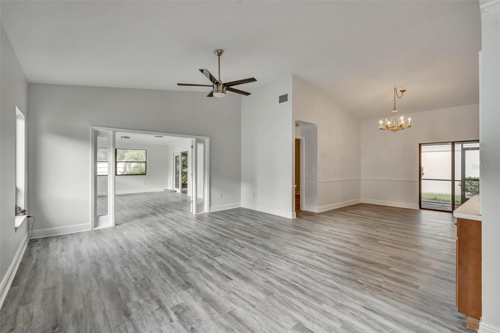 7861 PINE TRACE DR #7861 — photo 11