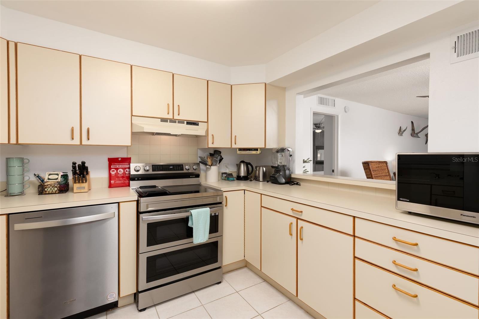 11000 GULF BLVD #1002 — photo 9