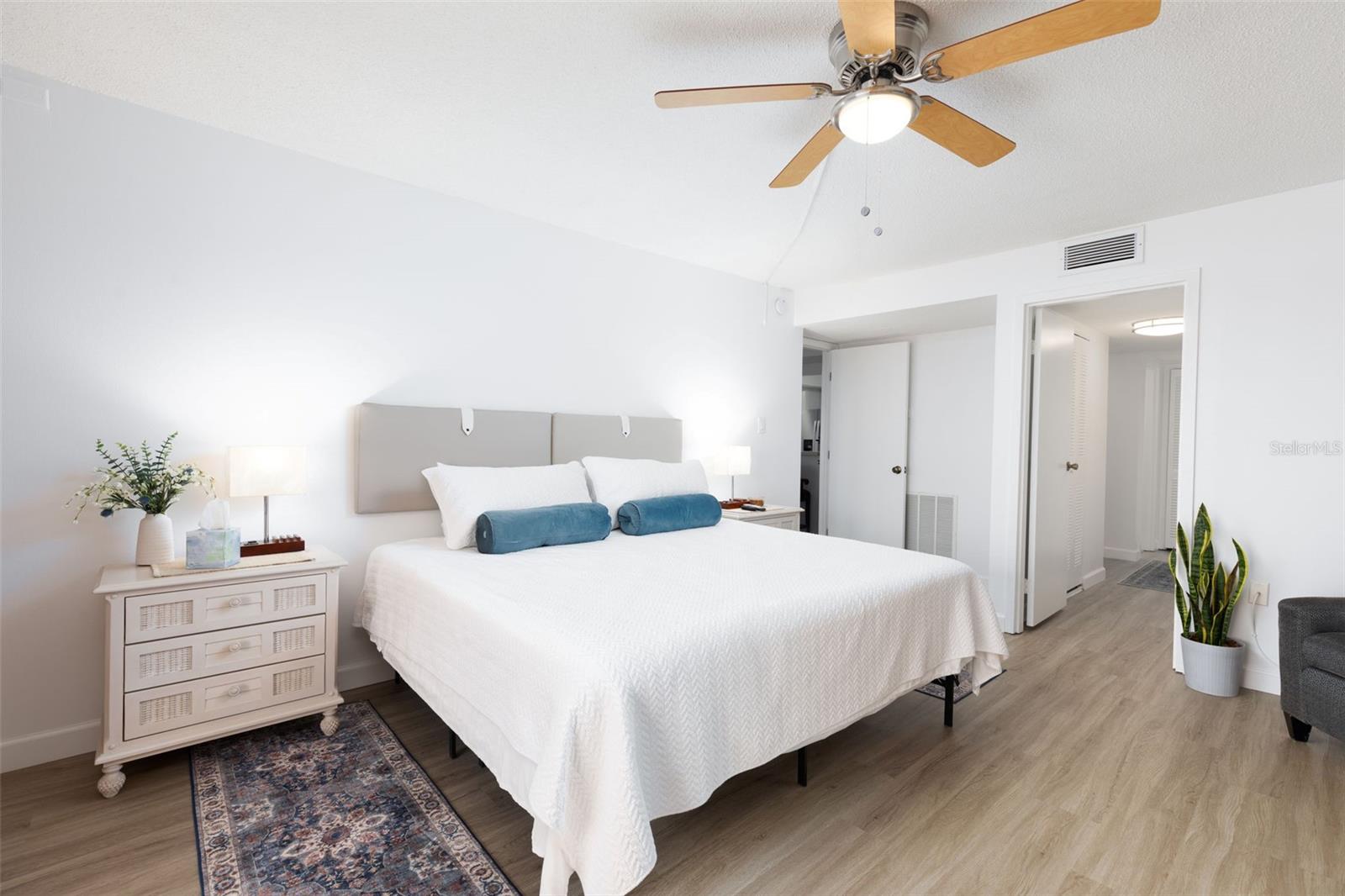 11000 GULF BLVD #1002 — photo 25