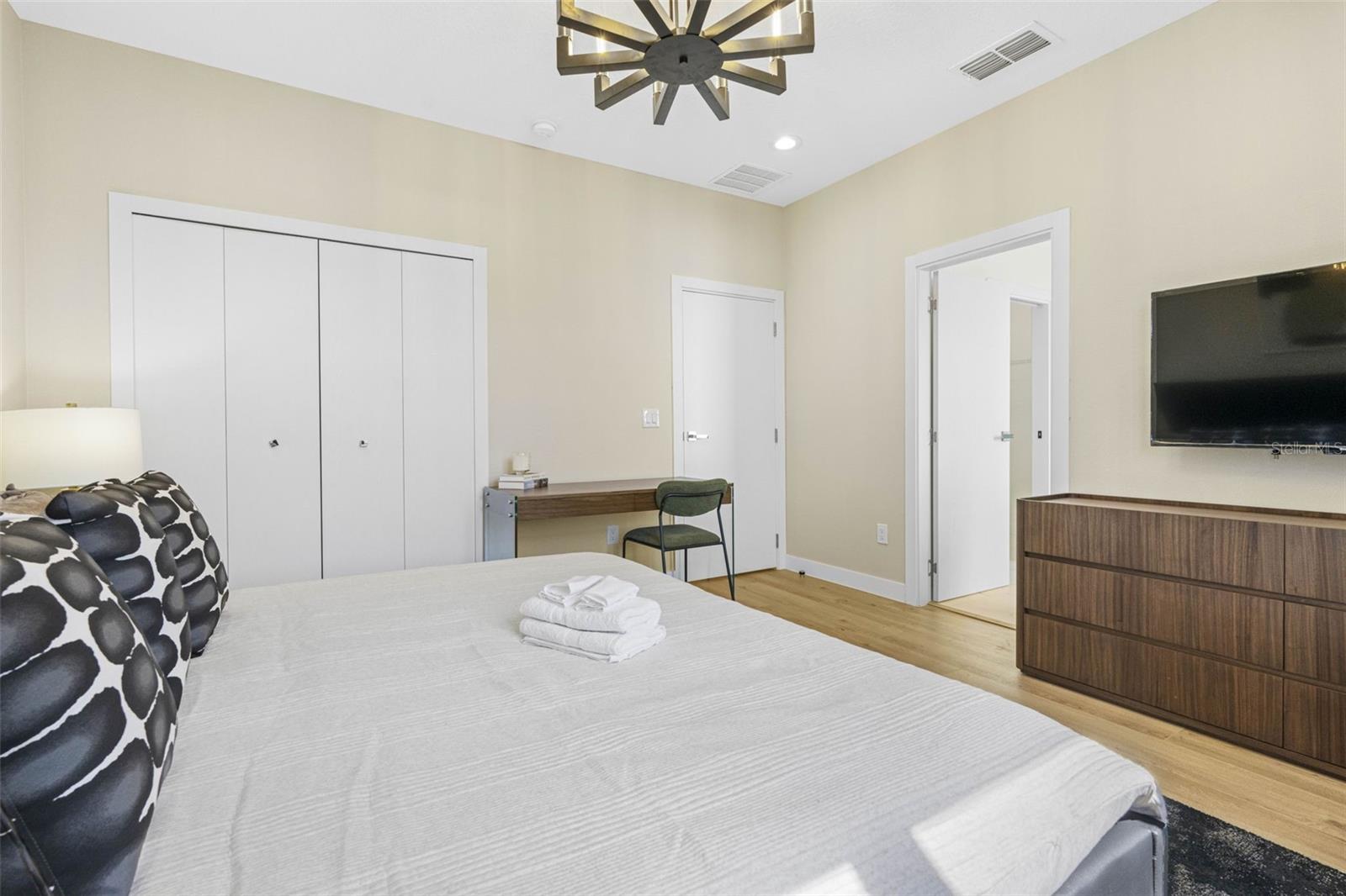 4340 VILLA ALINA CT — photo 28