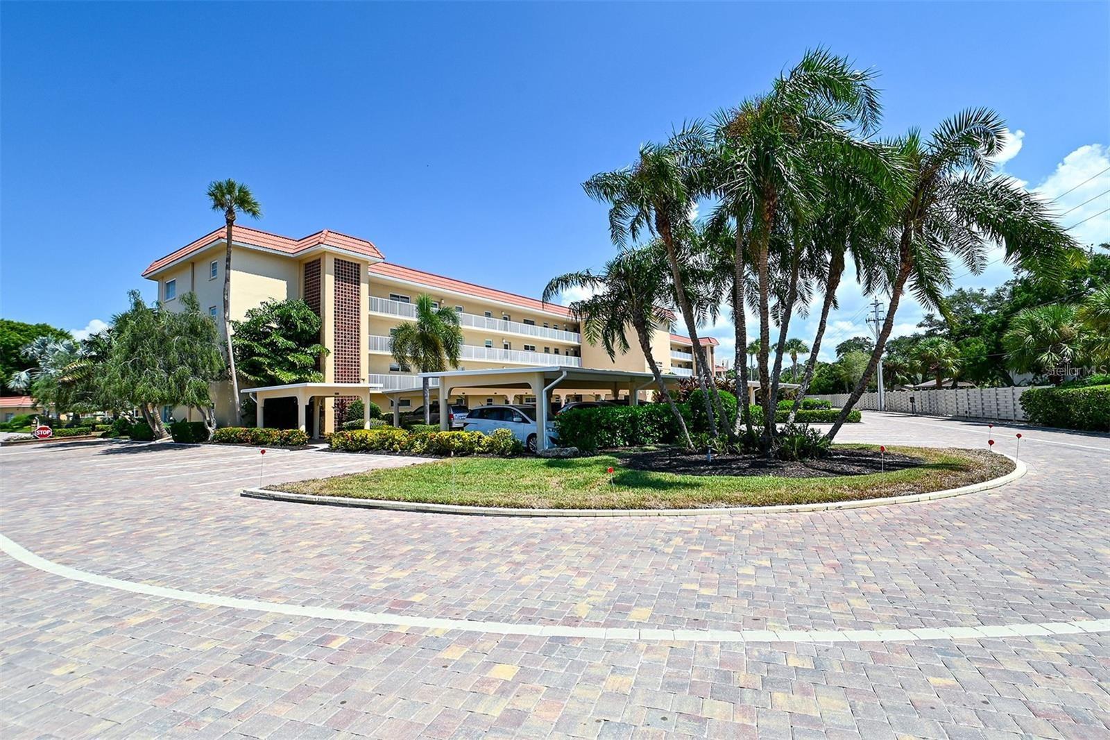 1215 S PORTOFINO DR N #308 — photo 30