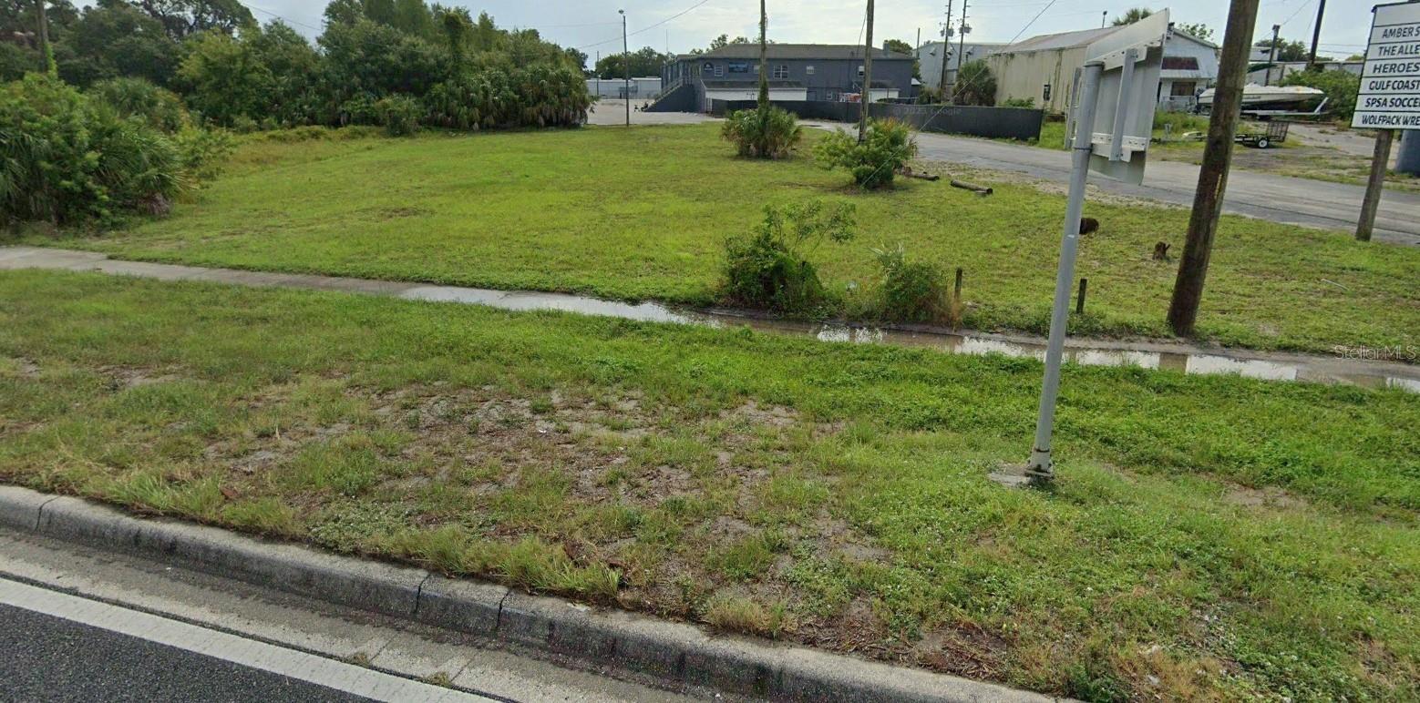 8900 US 19 HWY — photo 9