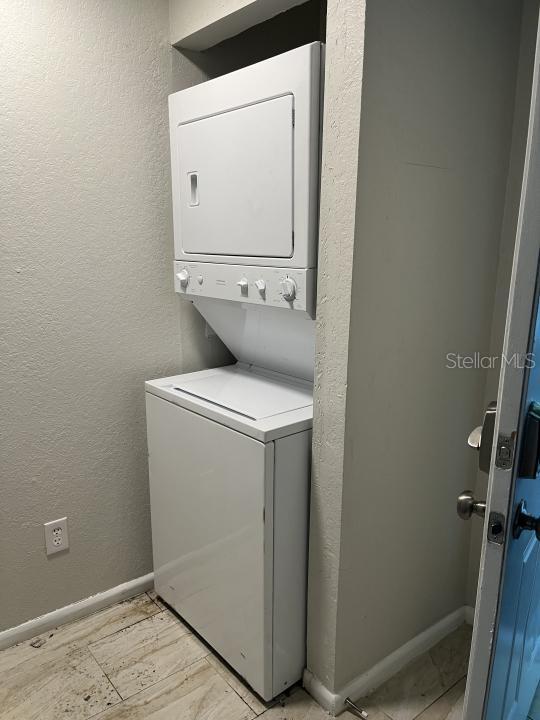 624 GOLDEN RAINTREE PL #624 — photo 20