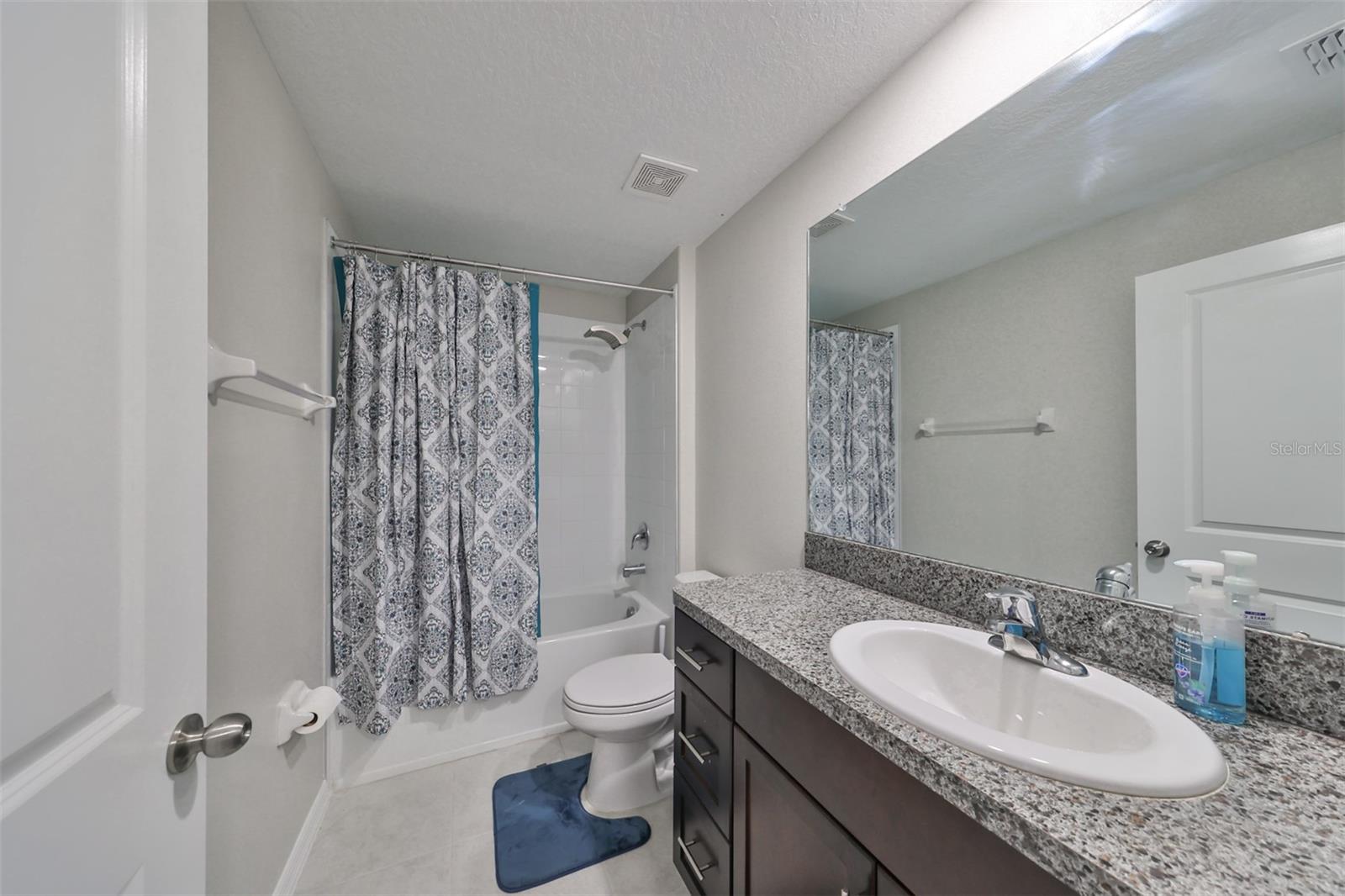 928 ROYAL EMPRESS DR — photo 34