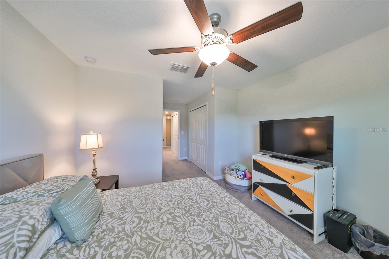 928 ROYAL EMPRESS DR — photo 37