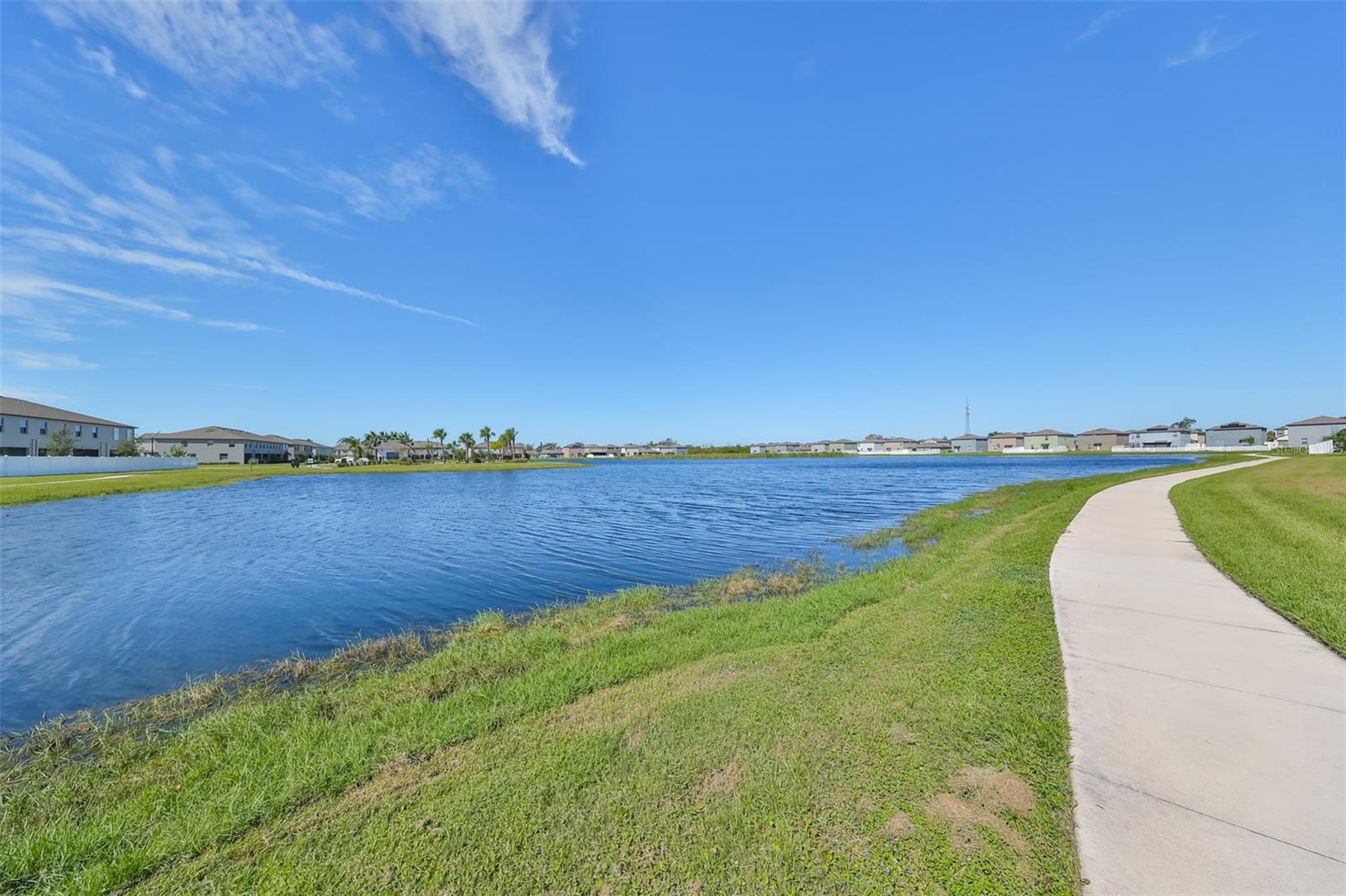 928 ROYAL EMPRESS DR — photo 41