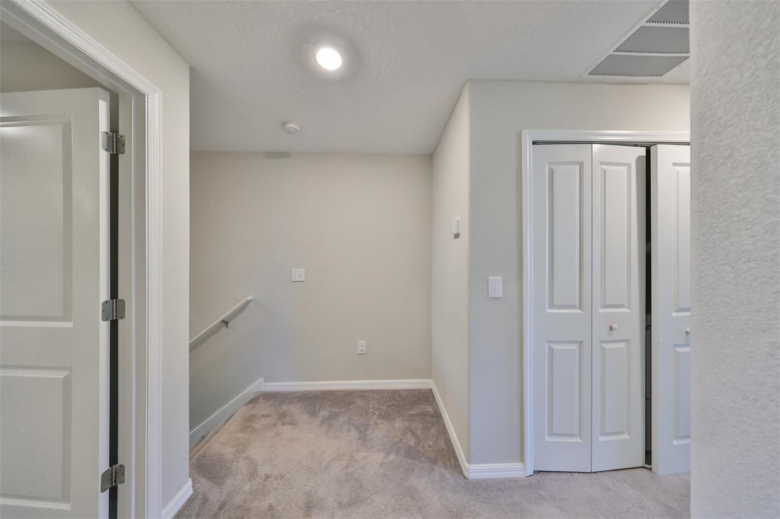 928 ROYAL EMPRESS DR — photo 23