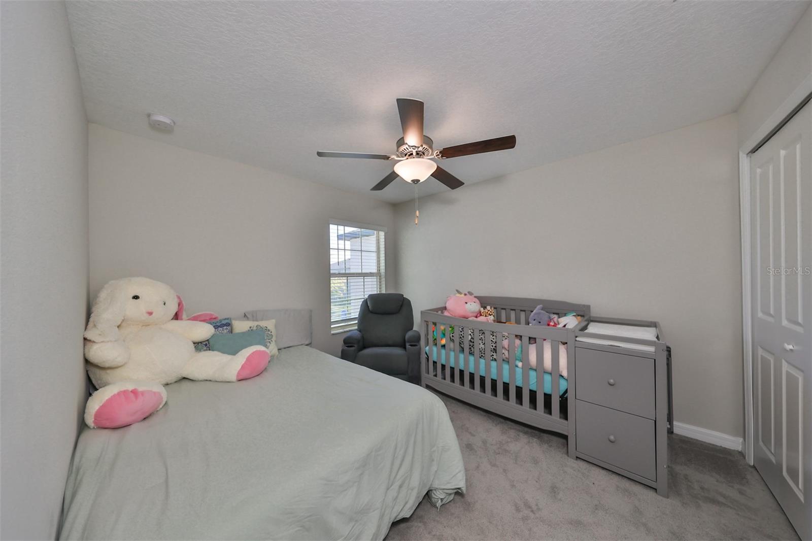 928 ROYAL EMPRESS DR — photo 32