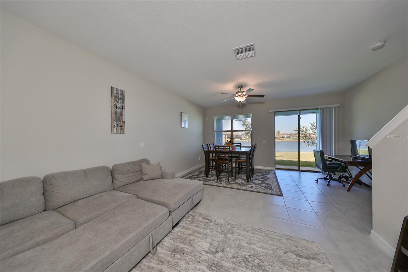 928 ROYAL EMPRESS DR — photo 20