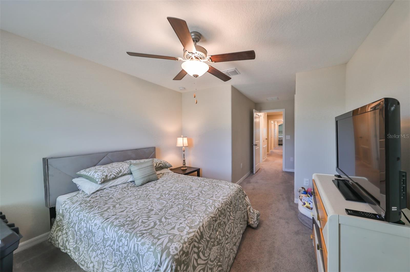 928 ROYAL EMPRESS DR — photo 36