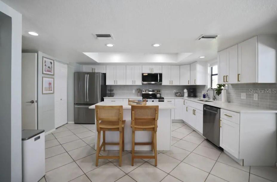 10075 W BAY ST — photo 10