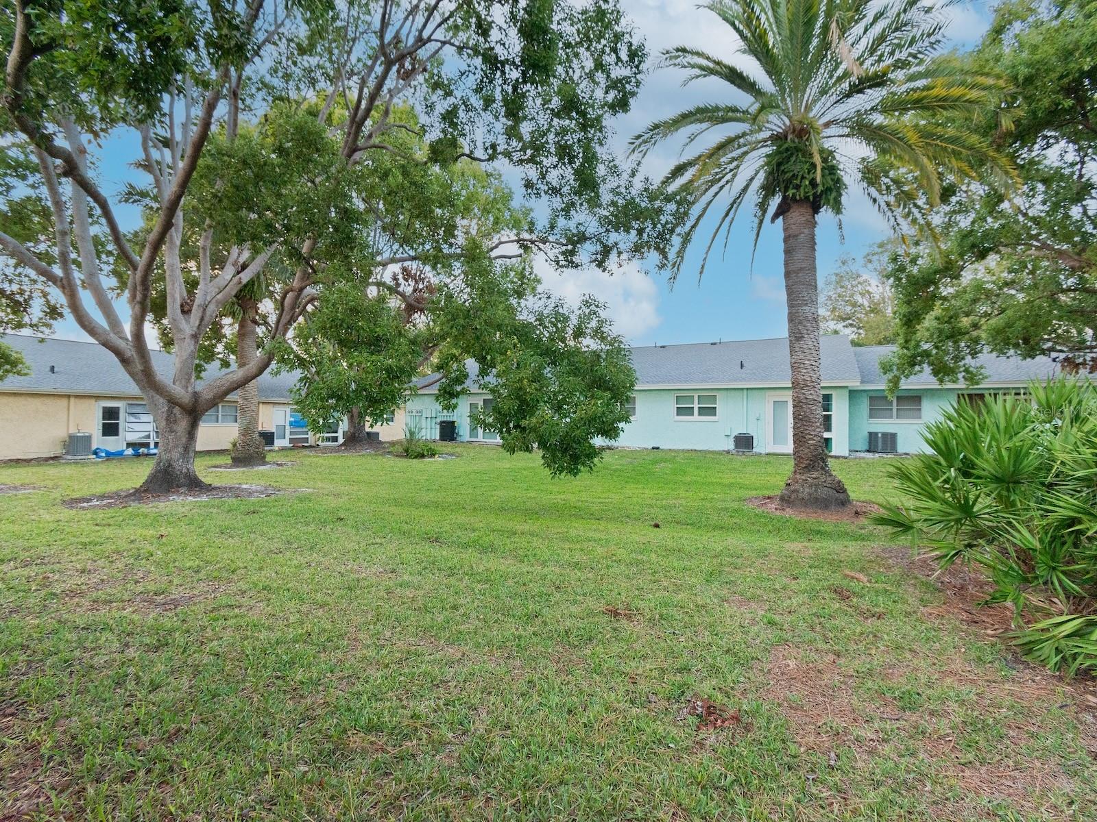 2465 NORTHSIDE DR #906 — photo 25