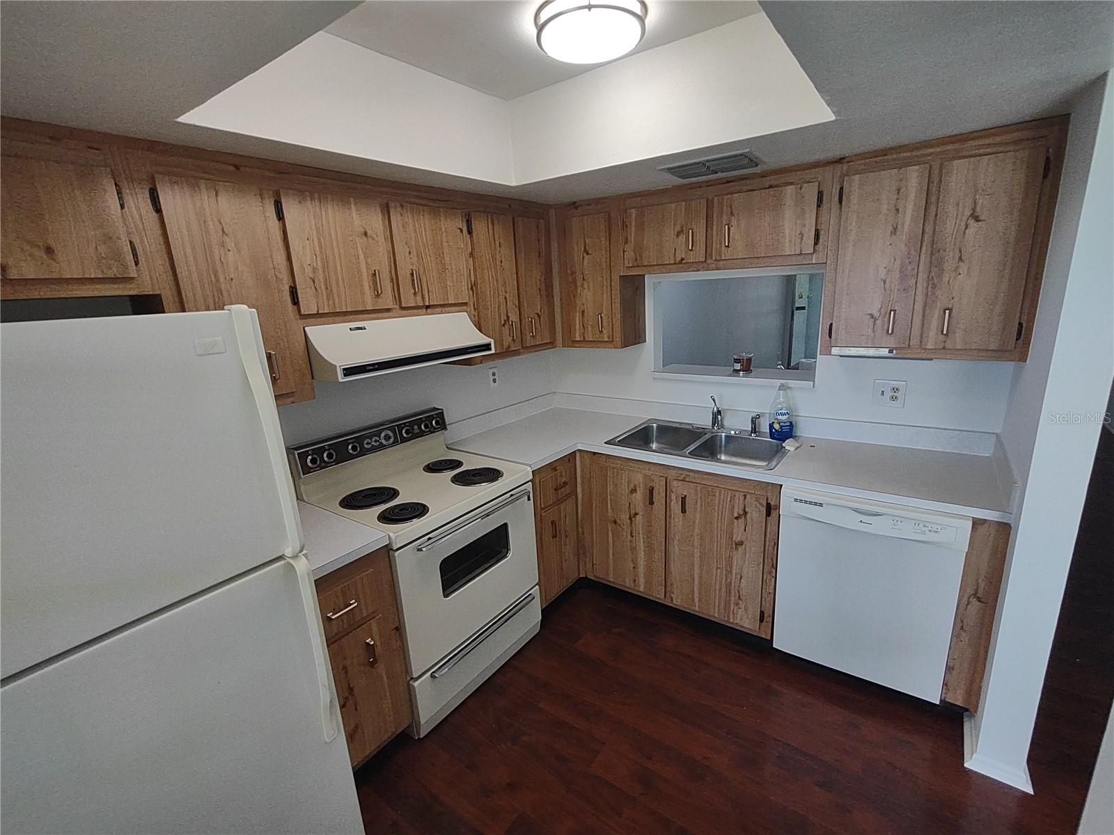2465 NORTHSIDE DR #906 — photo 4