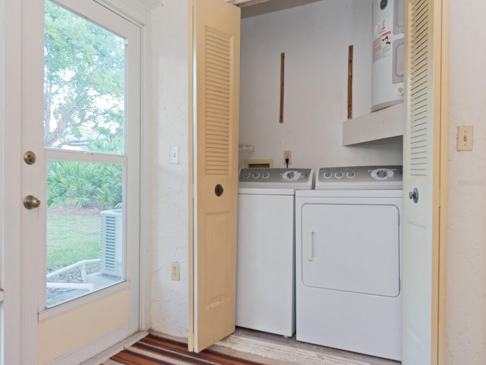 2465 NORTHSIDE DR #906 — photo 21