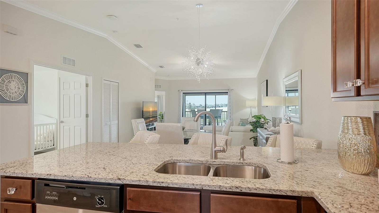 5710 PALMER CIR #201 — photo 23