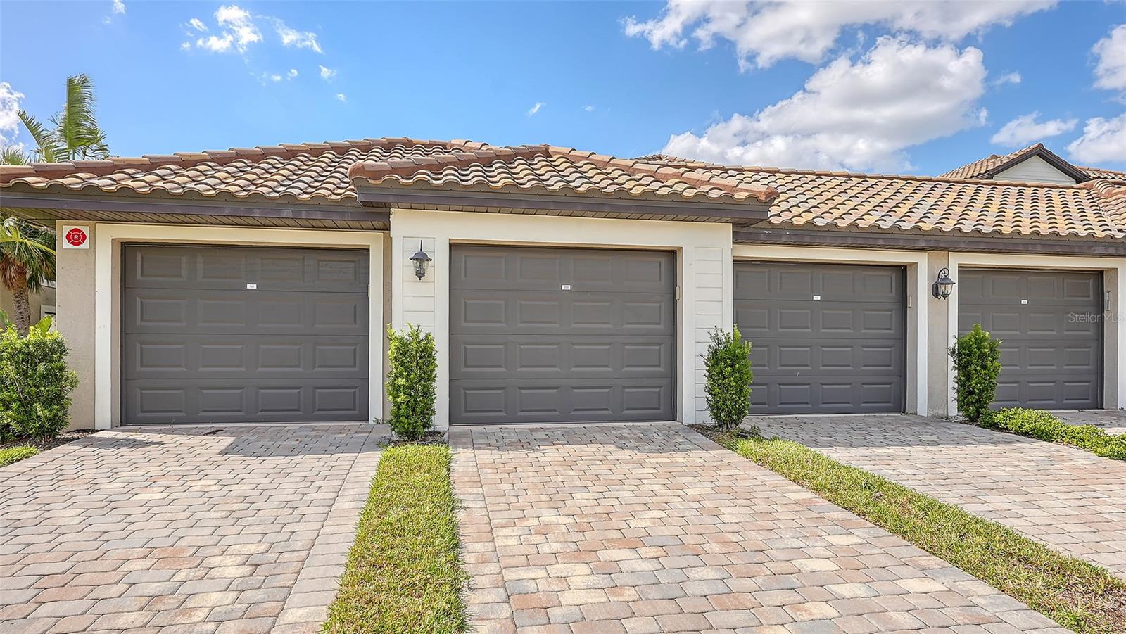 5710 PALMER CIR #201 — photo 2