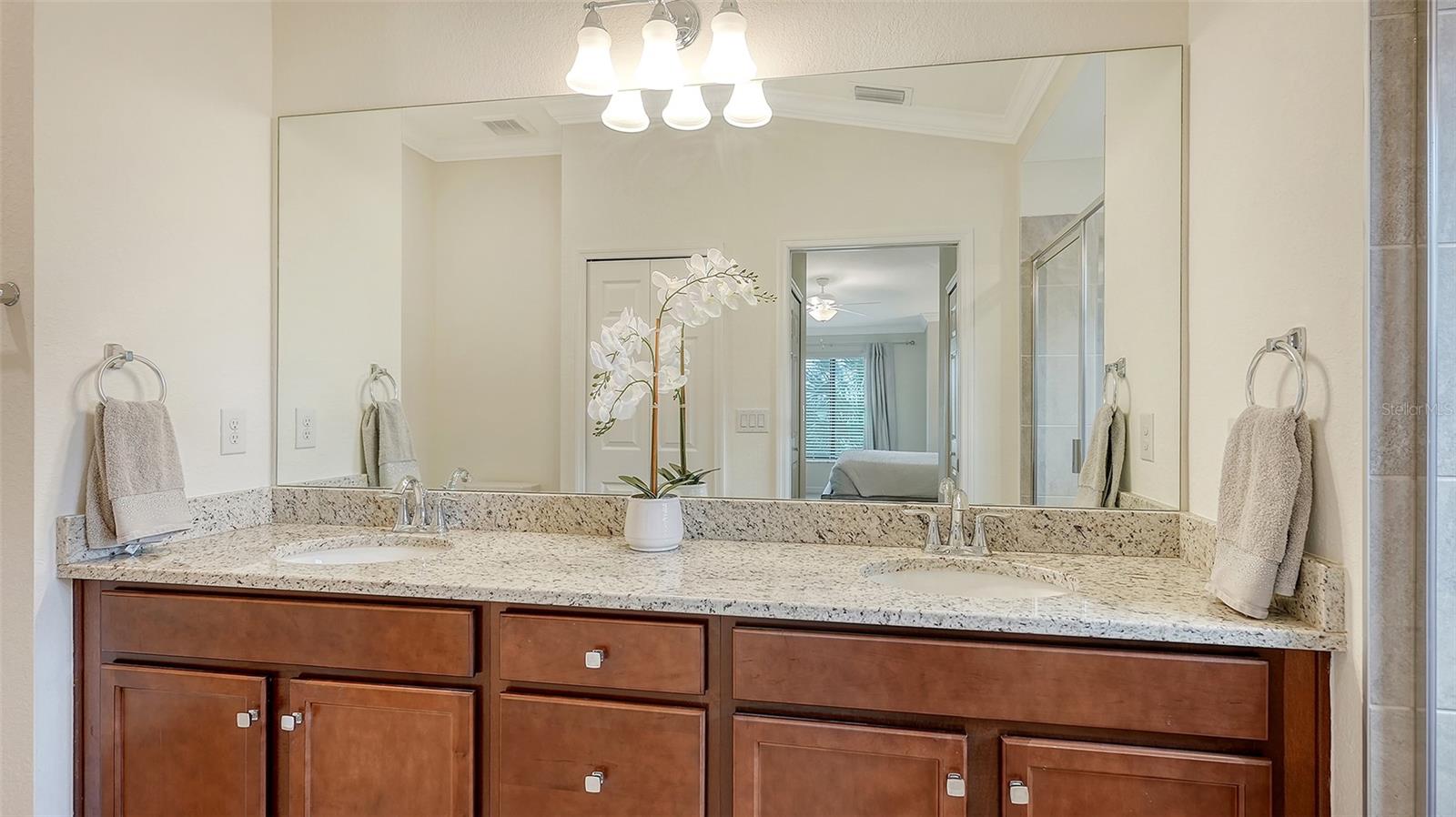 5710 PALMER CIR #201 — photo 28