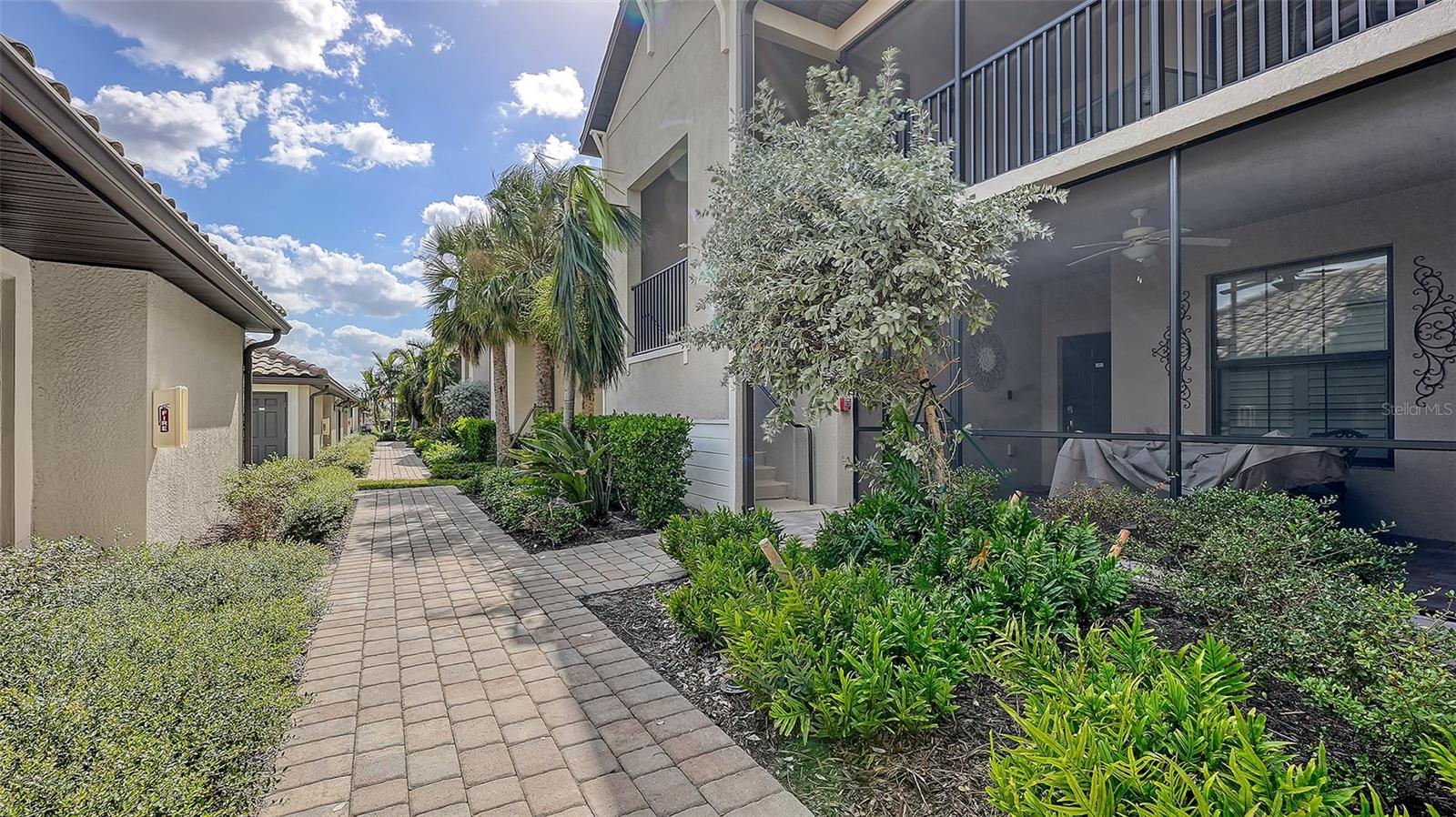 5710 PALMER CIR #201 — photo 4