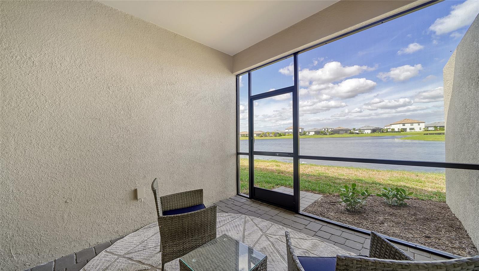 15721 SUNNY DAY DR — photo 10
