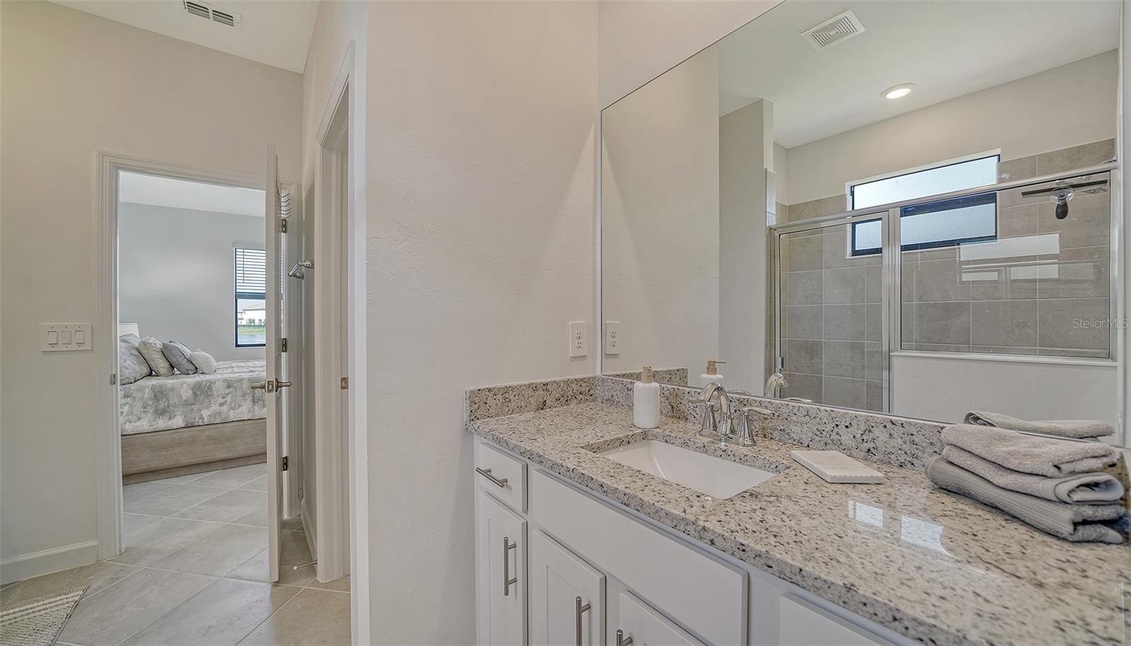 15721 SUNNY DAY DR — photo 14