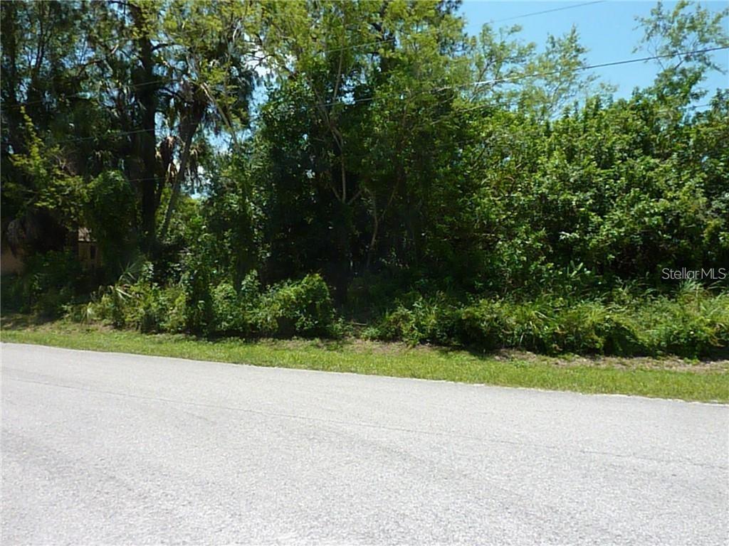 MANATI AVE — photo 2