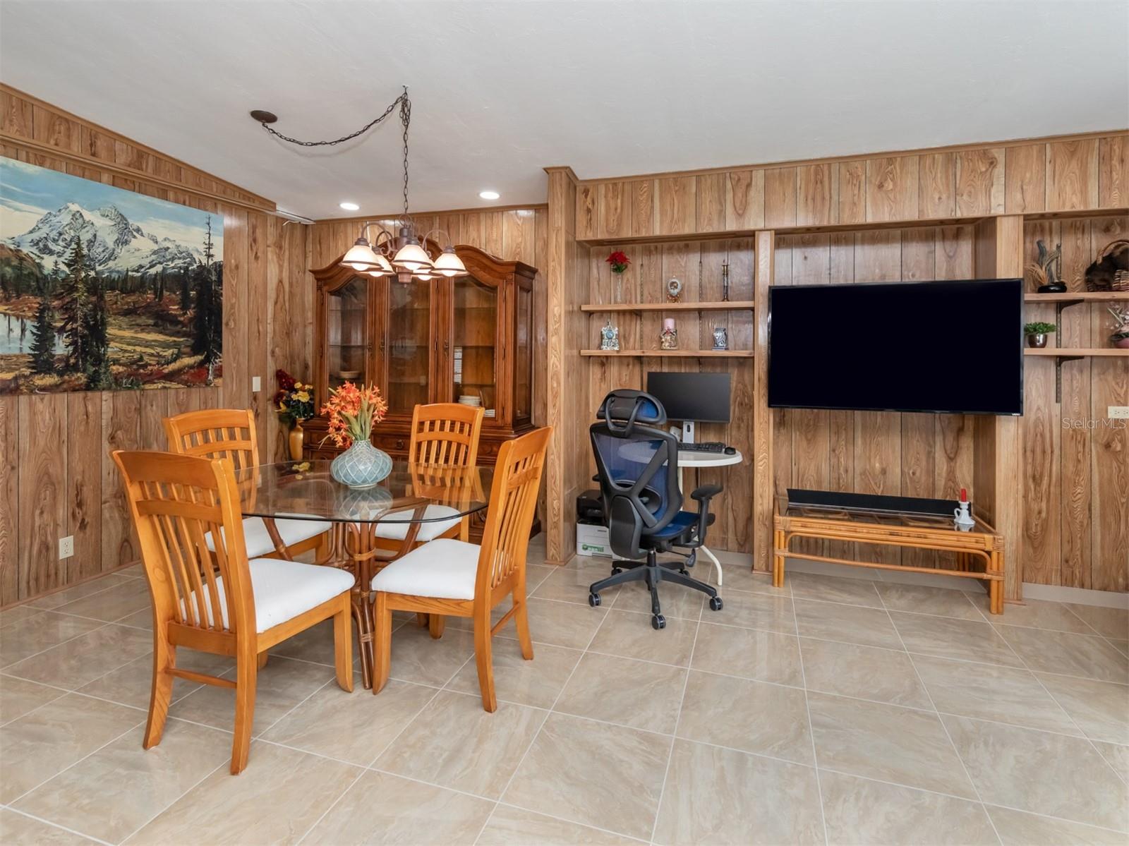 628 LA JOLLA CIR — photo 20